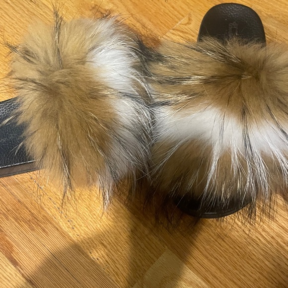 Fur slides - Picture 6 of 6
